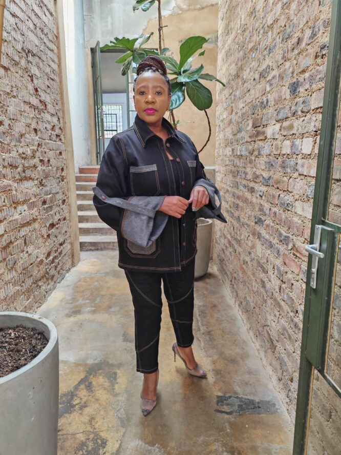 Mega Sleeve Velvet Denim Jacket - Image 2