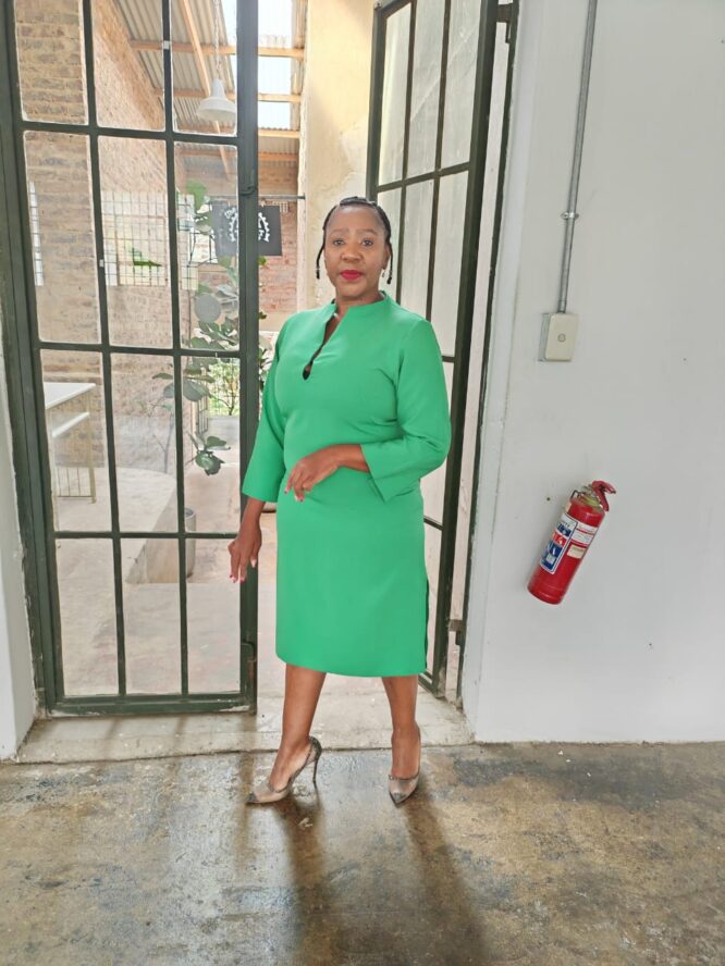Vintage Pencil Dress - Image 2
